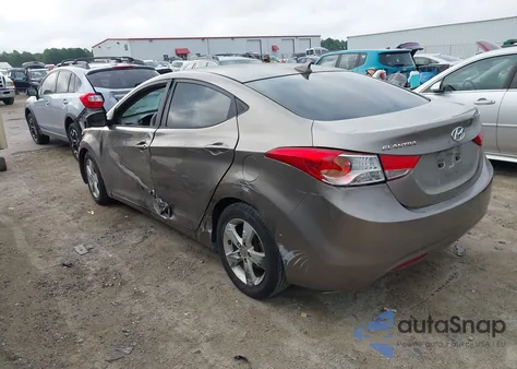 2013 Hyundai Elantra Gls/Limited z USA, uszkodzony, nr VIN 5NPDH4AE4DH366032